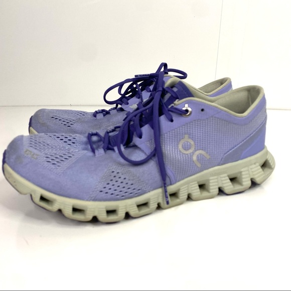 forum exhibit low amber